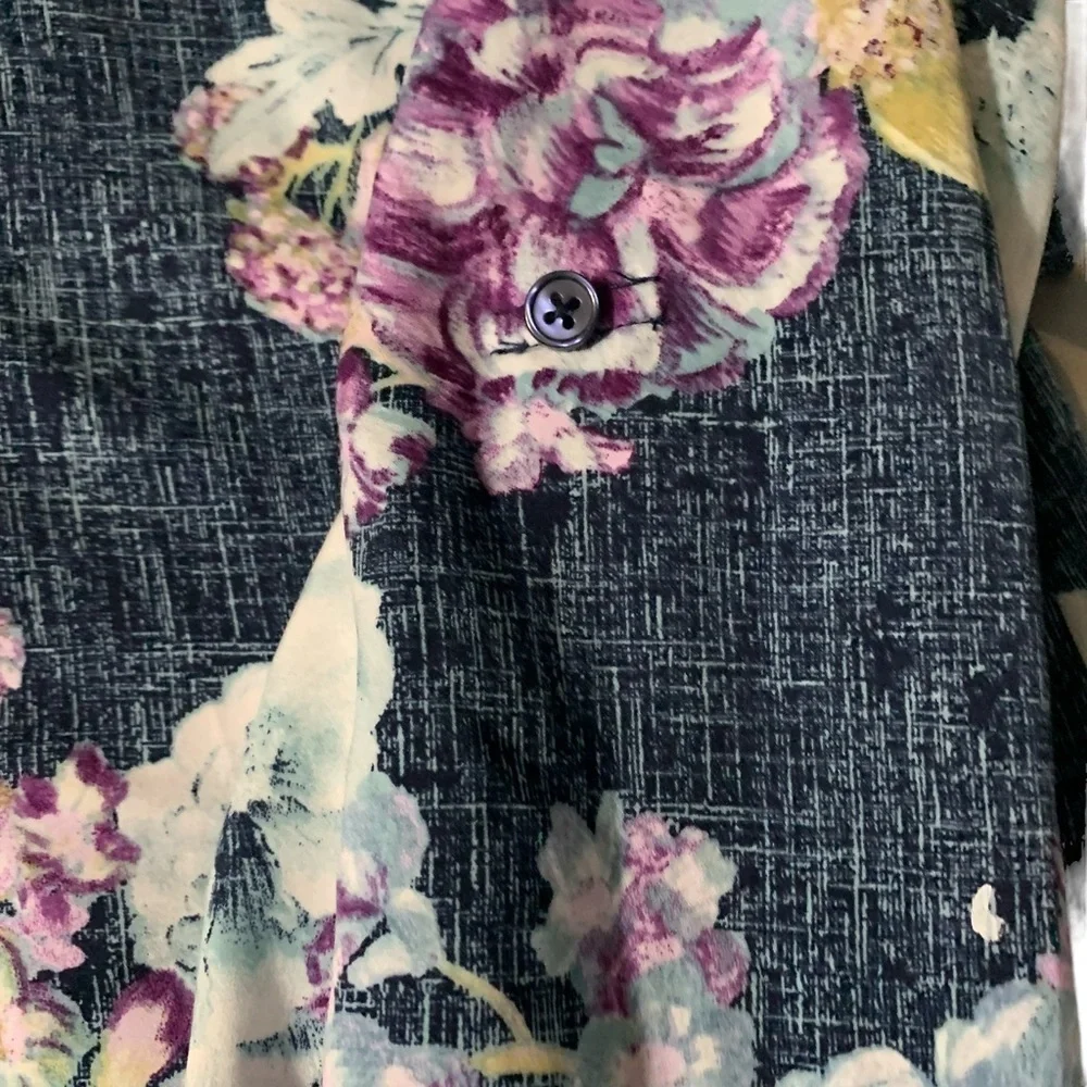 Chicos Blue Floral Blouse Size 1 Small Button Front Top Roll Tab Sleeves Shirt